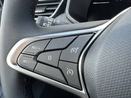 Photo 11 Renault Clio  E-Tech full hybrid 145 ch GSR2