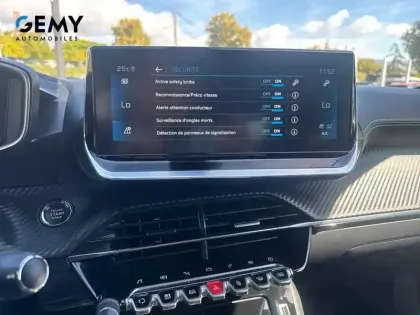 Photo 18 Peugeot 2008  PureTech 130 S&S EAT8