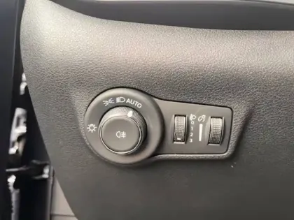 Photo 26 Jeep Compass  1.5 Turbo T4 130 ch BVR7 e-Hybrid