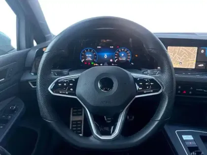 Photo 42 Volkswagen Golf  1.5 eTSI OPF 150 DSG7