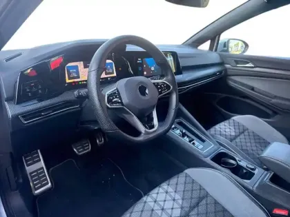 Photo 41 Volkswagen Golf  1.5 eTSI OPF 150 DSG7