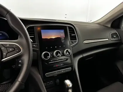 Photo 11 Renault Megane Mégane IV Estate E-TECH Plug-In Hybride 160 - 21N