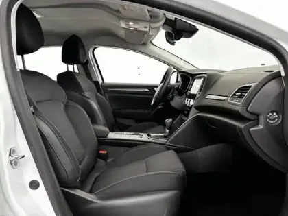 Photo 13 Renault Megane Mégane IV Estate E-TECH Plug-In Hybride 160 - 21N