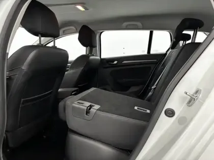 Photo 26 Renault Megane Mégane IV Estate E-TECH Plug-In Hybride 160 - 21N