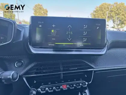 Photo 18 Peugeot 208  PureTech 130 S&S EAT8