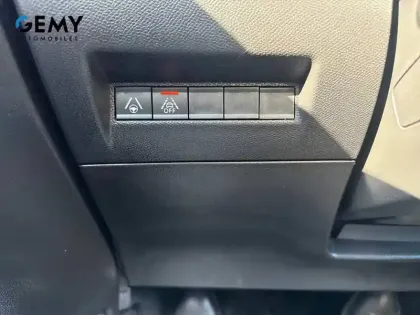 Photo 13 Peugeot 208  PureTech 130 S&S EAT8