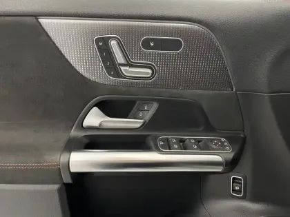 Photo 44 Mercedes EQA  250