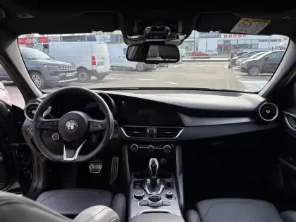 Photo 117 Alfa Romeo Giulia  2.2 160 ch AT8