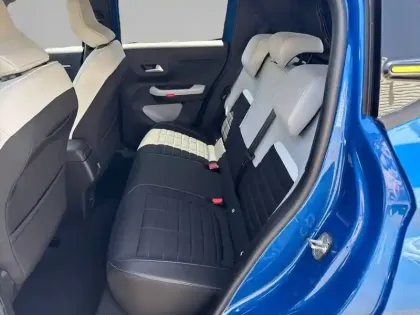 Photo 11 Citroën C3  Hybride 110 e-DCS6