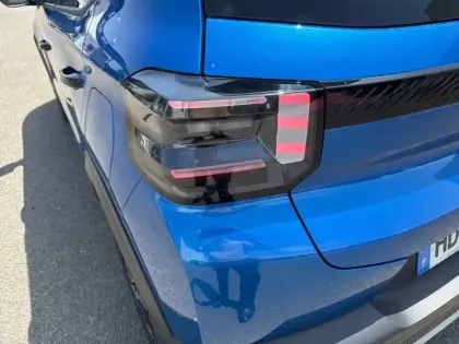 Photo 16 Citroën C3  Hybride 110 e-DCS6