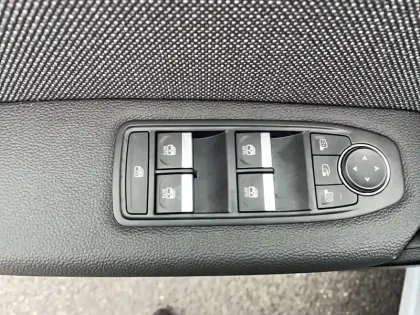 Photo 37 Renault Captur Gén. II (HJB) Ph2 Techno 5