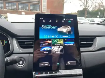 Photo 20 Renault Captur  E-Tech full hybrid 160 ch