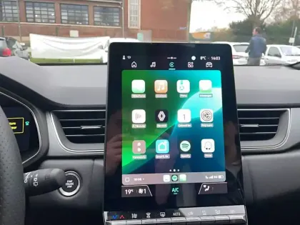 Photo 21 Renault Captur  E-Tech full hybrid 160 ch