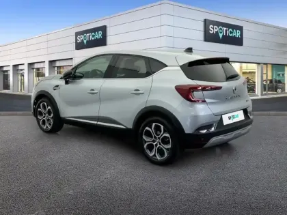 Photo 29 Renault Captur  E-Tech full hybrid 145 Techno