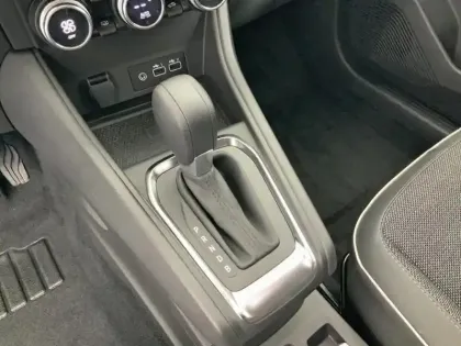 Photo 23 Renault Captur  E-Tech full hybrid 145 Techno