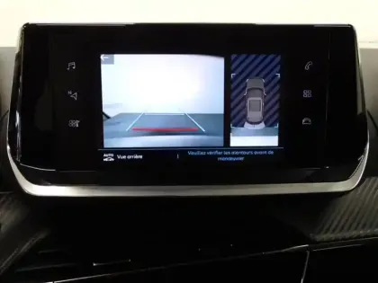 Photo 9 Peugeot 2008  e- 136ch Style