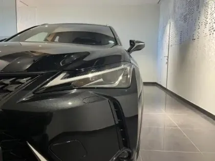 Photo 5 Lexus UX  300e Pack