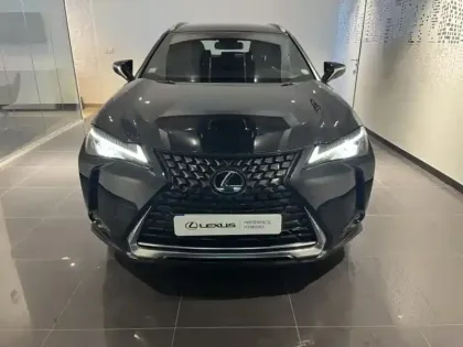 Photo 2 Lexus UX  300e Pack