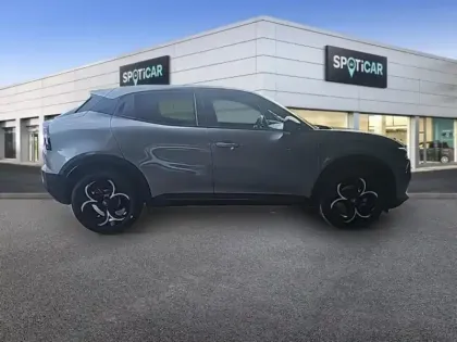 Photo 3 Alfa Romeo Junior  1.2 Ibrida 145ch Speciale e-DCT6