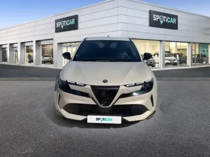 Photo 1 Alfa Romeo Junior  1.2 Ibrida 145ch Speciale e-DCT6