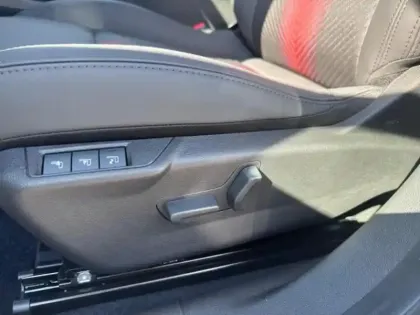 Photo 7 Alfa Romeo Junior  1.2 Ibrida 145ch Speciale e-DCT6