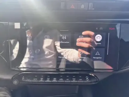 Photo 12 Alfa Romeo Junior  1.2 Ibrida 145ch Speciale e-DCT6