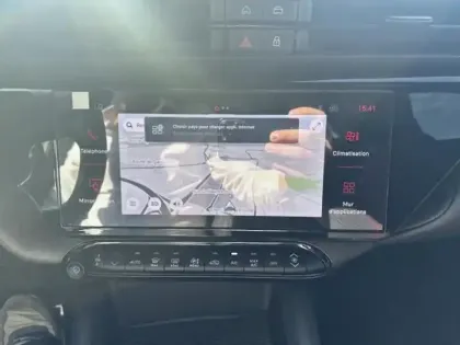 Photo 11 Alfa Romeo Junior  1.2 Ibrida 145ch Speciale e-DCT6