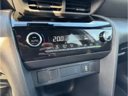 Photo 7 Toyota Yaris Hybride 1.5 116H Design MY22