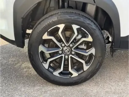 Photo 12 Toyota Yaris Hybride 1.5 116H Design MY22