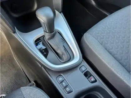 Photo 8 Toyota Yaris Hybride 1.5 116H Design MY22