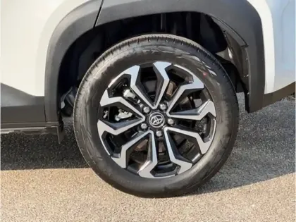 Photo 23 Toyota Yaris Hybride 1.5 116H Design MY22