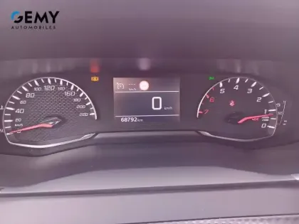 Photo 17 Peugeot 2008  BlueHDi 100 S&S BVM6