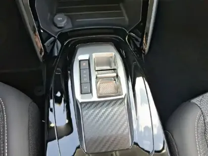 Photo 41 Peugeot 208  Hybrid 110 e-DCS6