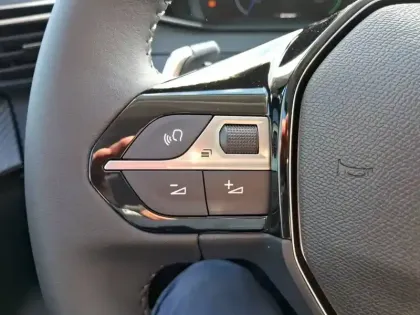 Photo 49 Peugeot 208  Hybrid 110 e-DCS6