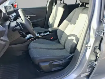 Photo 38 Peugeot 208  Hybrid 110 e-DCS6