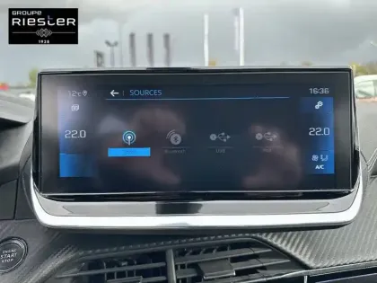 Photo 16 Peugeot 2008  PureTech 155 S&S EAT8