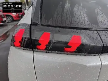 Photo 6 Peugeot 2008  PureTech 155 S&S EAT8