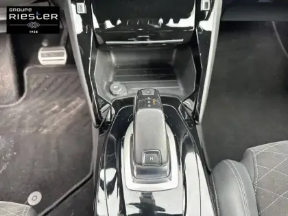 Photo 11 Peugeot 2008  PureTech 155 S&S EAT8