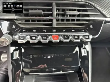 Photo 18 Peugeot 2008  PureTech 155 S&S EAT8