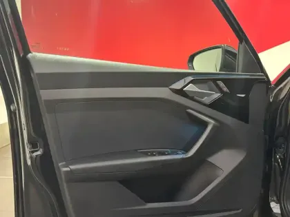 Photo 8 Audi A1  Sportback 30 TFSI 116 ch S tronic 7