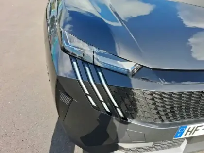 Photo 15 Peugeot 3008  Hybrid 145 e-DCS6