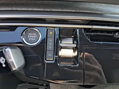 Photo 13 Peugeot 3008  Hybrid 145 e-DCS6