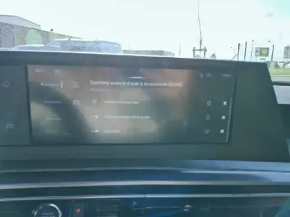 Photo 21 Peugeot 3008  Hybrid 145 e-DCS6