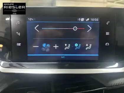 Photo 20 Peugeot 208  PureTech 75 S&S BVM5