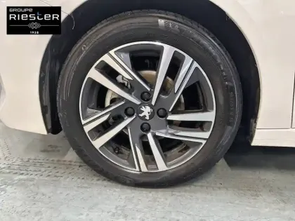 Photo 12 Peugeot 208  PureTech 75 S&S BVM5