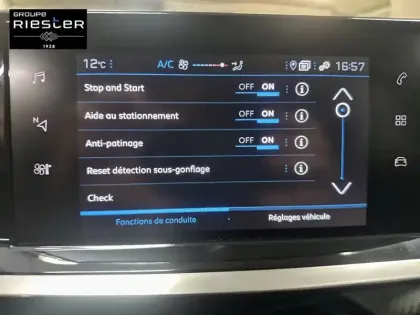 Photo 23 Peugeot 208  PureTech 75 S&S BVM5