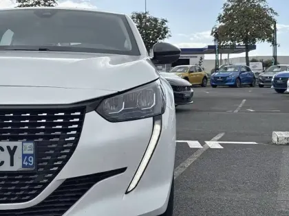 Photo 15 Peugeot 208  PureTech 100 S&S BVM6