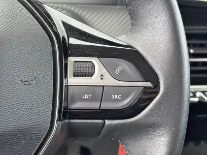 Photo 19 Peugeot 208  PureTech 100 S&S BVM6