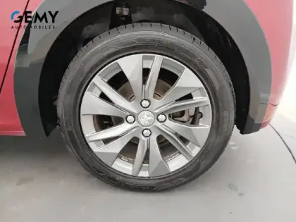 Photo 10 Peugeot 208  Electrique 50 kWh 136ch