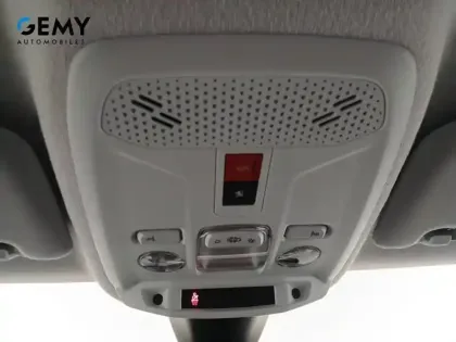 Photo 16 Peugeot 208  Electrique 50 kWh 136ch